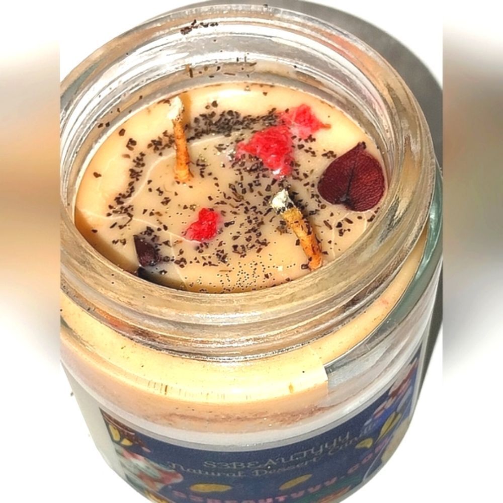 Hand crafted limited edition "Tahitian woods" candle 4 oz